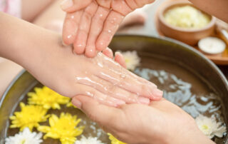 Moisturizing Tips for Hands and Skin After Salon Treatments