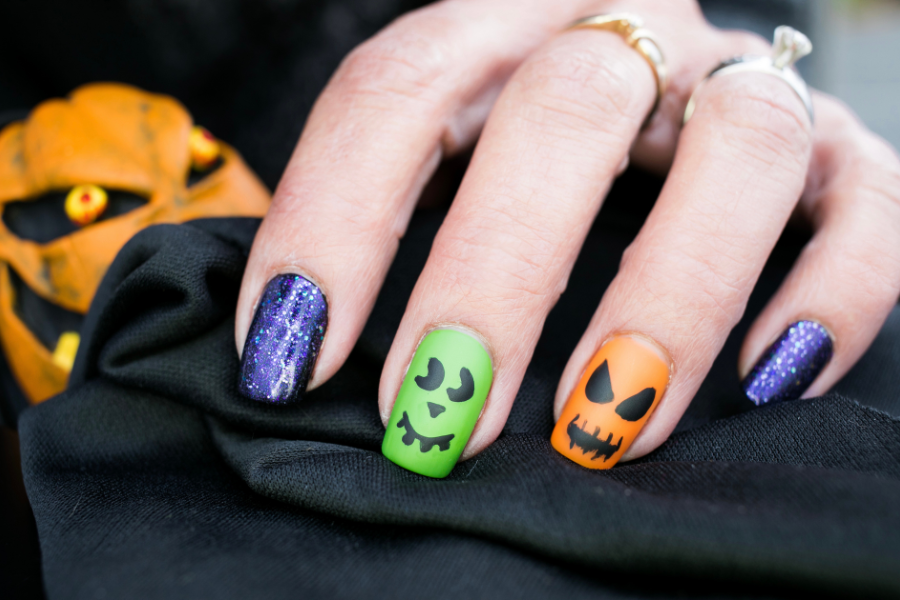 Halloween nails